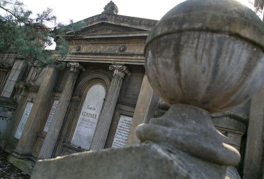 Stary Cmentarz Żydowski przy Ślężnej - Muzeum Sztuki Cmentarnej