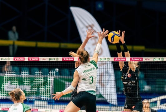 Polski kobiecy klub siatkarski z Wrocławia. Obecnie zespół występuje w rozgrywkach Ligi Siatkówki Kobiet.
