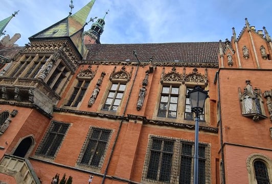 „Tajemnice Wrocławskiego Ratusza” – wycieczka z przewodnikiem