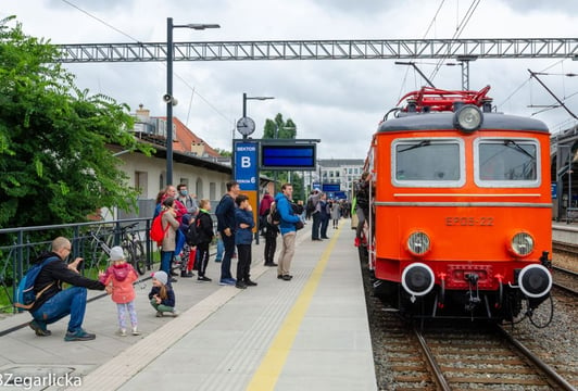 Wystawa taboru kolejowego z okazji 180-lecia kolei na Ziemiach Polskich