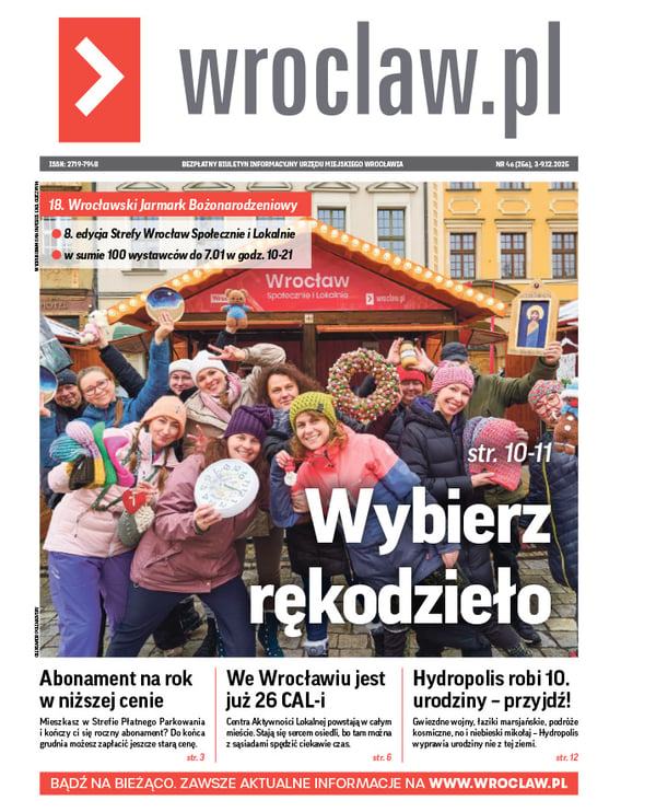 Zdjecie okładki biuletynu - Grupa rzemieślników, którzy swoje rękodzieło wystawiają do sprzedaży w Strefie Społecznie i Lokalnie na 18. Wrocławskim Jarmarku Bożonarodzeniowym 