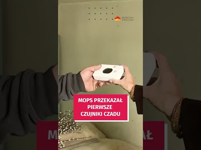 Wideo - Mops rozdaje czujniki czadu dla mieszkańców #wroclaw