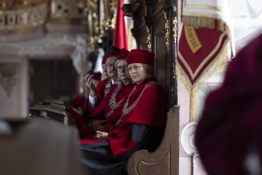 Uroczysta inauguracja roku akademickiego 2022 w Auli Leopoldyńskiej i Gaudeamus igitur na wrocławskim Rynku