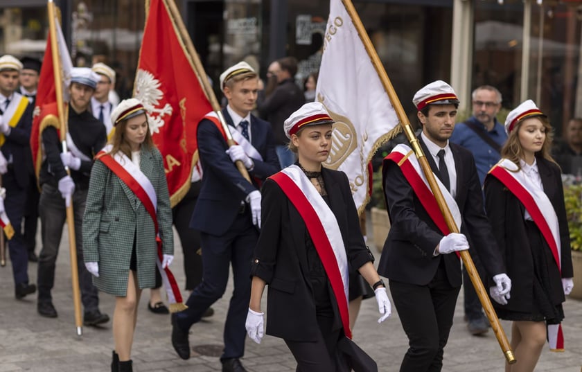 Uroczysta inauguracja roku akademickiego 2022 w Auli Leopoldyńskiej i Gaudeamus igitur na wrocławskim Rynku