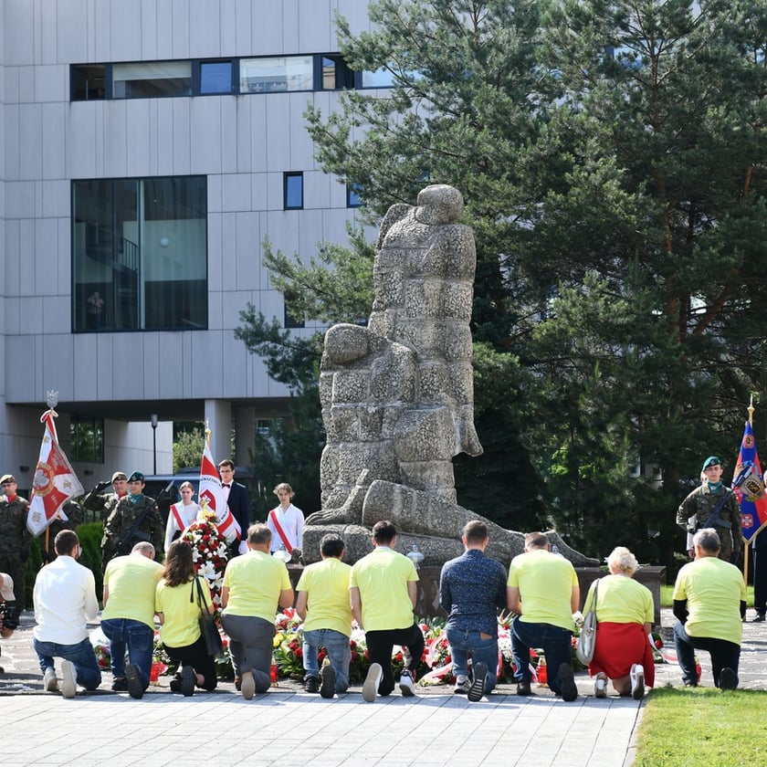 4 lipca pod pomnikiem Pomordowanych Profesorów Lwowskich