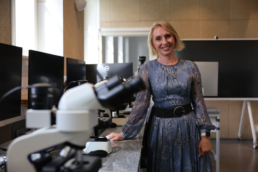 prof. Iwona Hołowacz (Wydział Medyczny PWr)