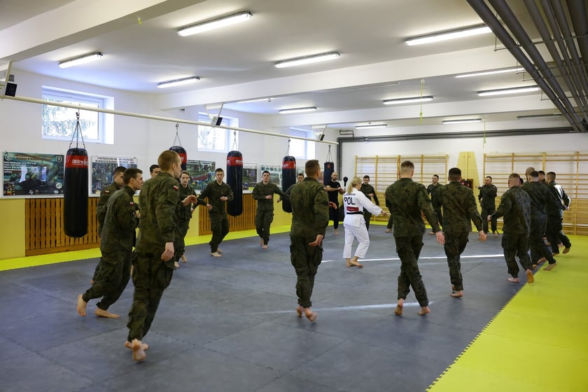 Trening judo prowadzili&nbsp;kpr. Agata Ozdoba-Błach i&nbsp;st. szer. Damian Szwarnowiecki