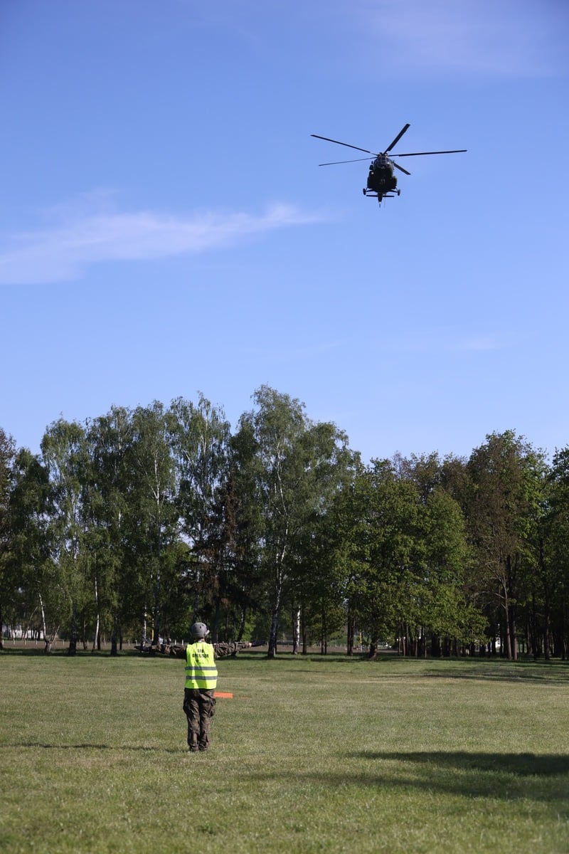 Ćwiczenia w szkole oficerskiej realizowano na podstawie doświadczeń z frontu w Ukrainie