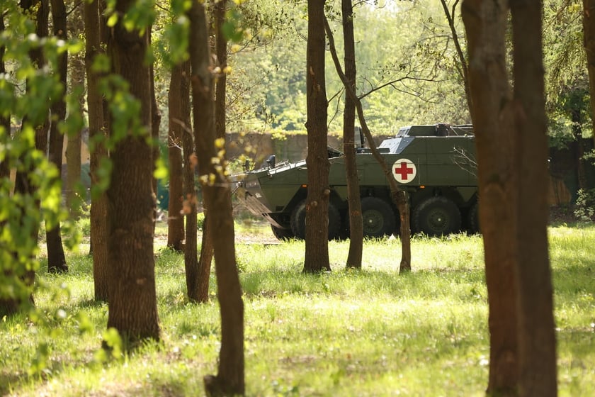 Ćwiczenia w szkole oficerskiej realizowano na podstawie doświadczeń z frontu w Ukrainie
