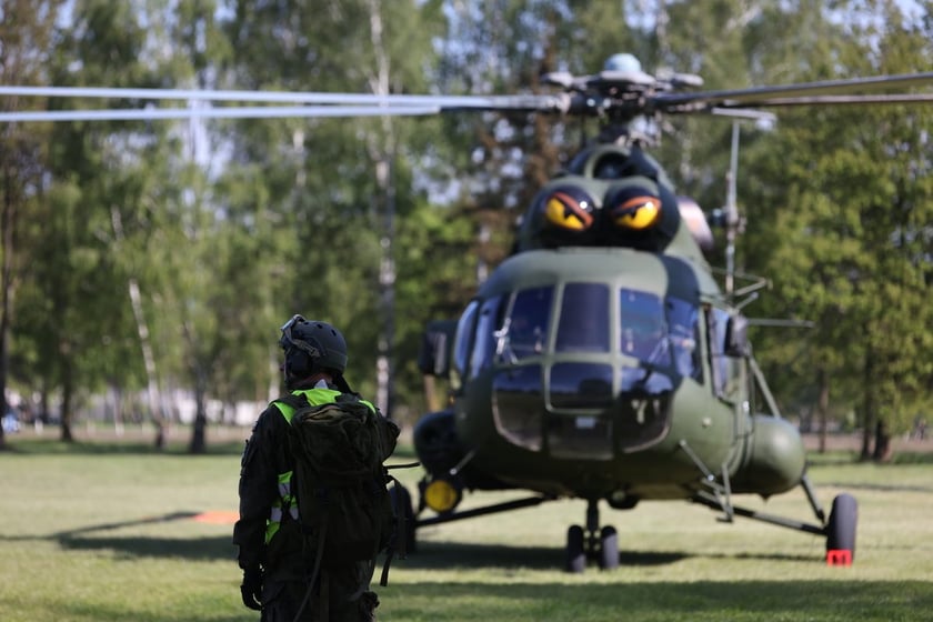Ćwiczenia w szkole oficerskiej realizowano na podstawie doświadczeń z frontu w Ukrainie