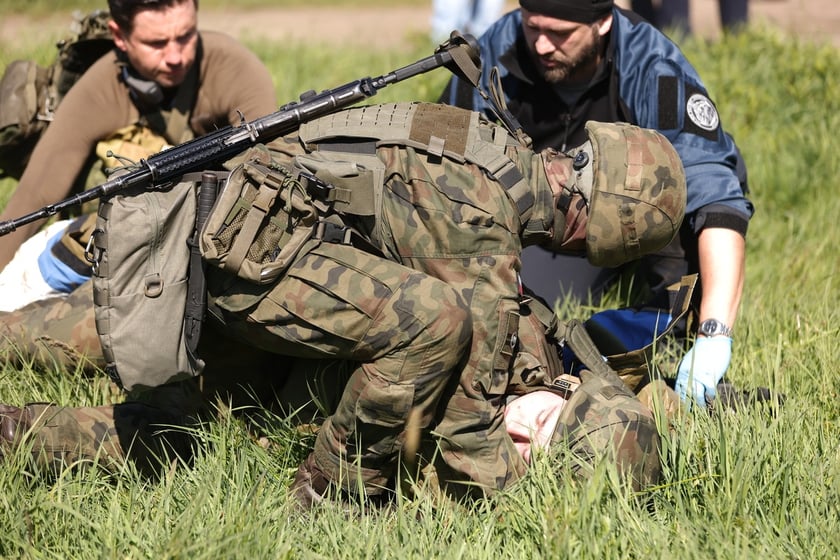 Ćwiczenia w szkole oficerskiej realizowano na podstawie doświadczeń z frontu w Ukrainie