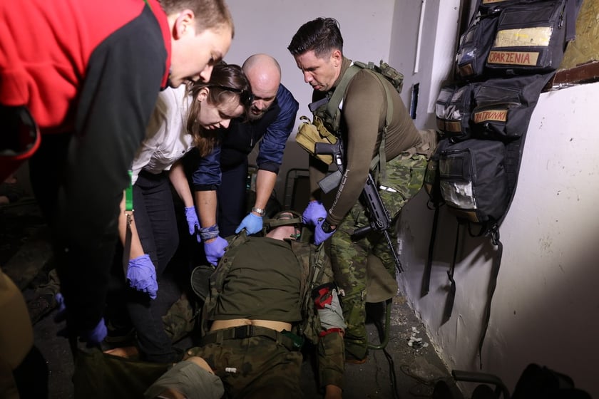 Ćwiczenia w szkole oficerskiej realizowano na podstawie doświadczeń z frontu w Ukrainie