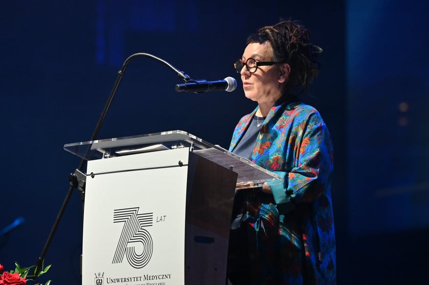 Gala z okazji 75-lecia Uniwersytetu Medycznego we Wrocławiu. Olga Tokarczuk