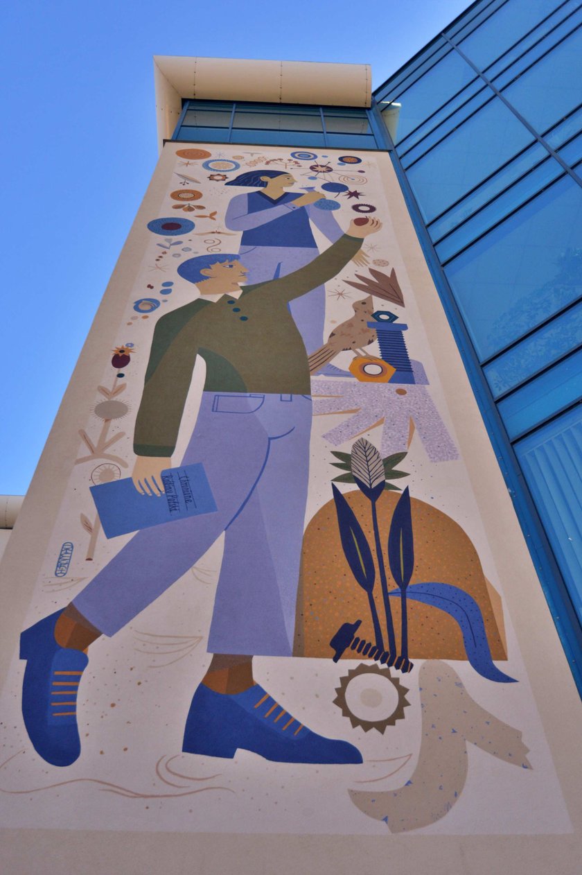 Mural Oteckiego na budynku Uniwersytetu Przyrodniczego przy placu Grunwaldzkim