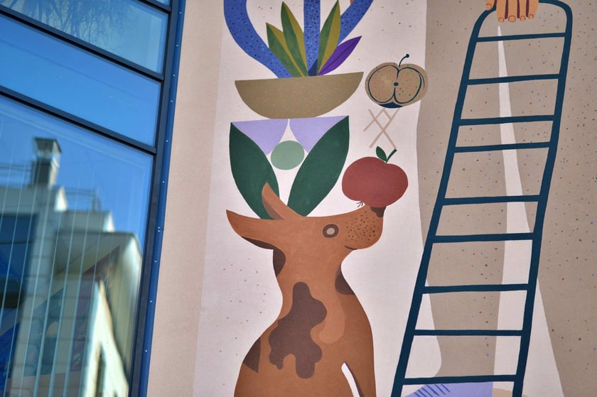 Mural Oteckiego na budynku Uniwersytetu Przyrodniczego przy placu Grunwaldzkim