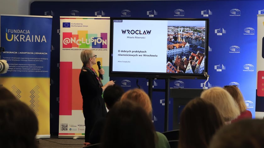 Uczestnicy międzynarodowego projektu @nclusion podczas spotkania w Domu Europy we Wrocławiu, 10 października 2024 r.