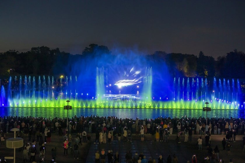 Pokaz fontanny multimedialnej we Wrocławiu. Pierwszy pokaz specjalny po dwuletniej przerwie