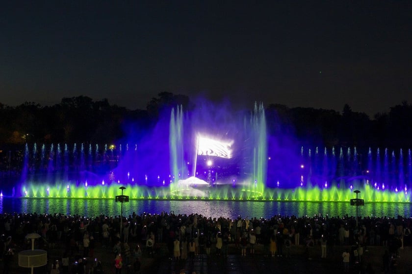 Pokaz fontanny multimedialnej we Wrocławiu. Pierwszy pokaz specjalny po dwuletniej przerwie