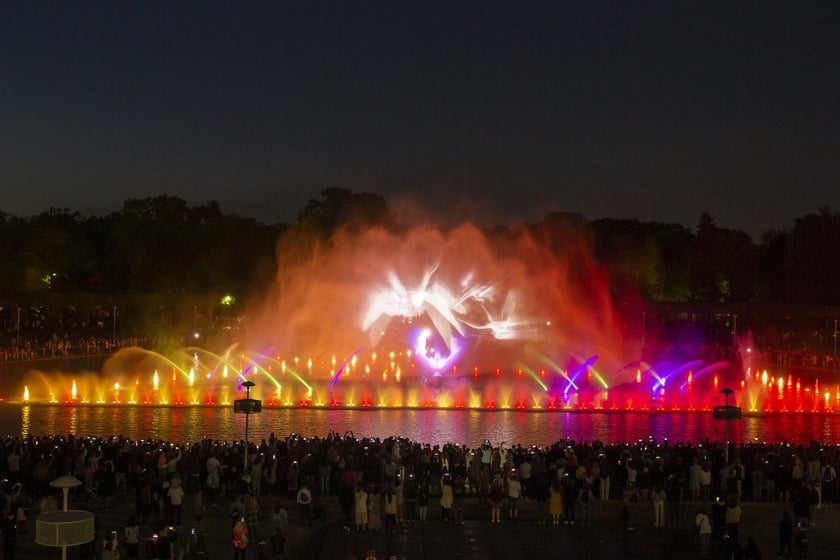 Pokaz fontanny multimedialnej we Wrocławiu. Pierwszy pokaz specjalny po dwuletniej przerwie