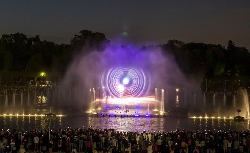 Pokaz fontanny multimedialnej we Wrocławiu. Pierwszy pokaz specjalny po dwuletniej przerwie