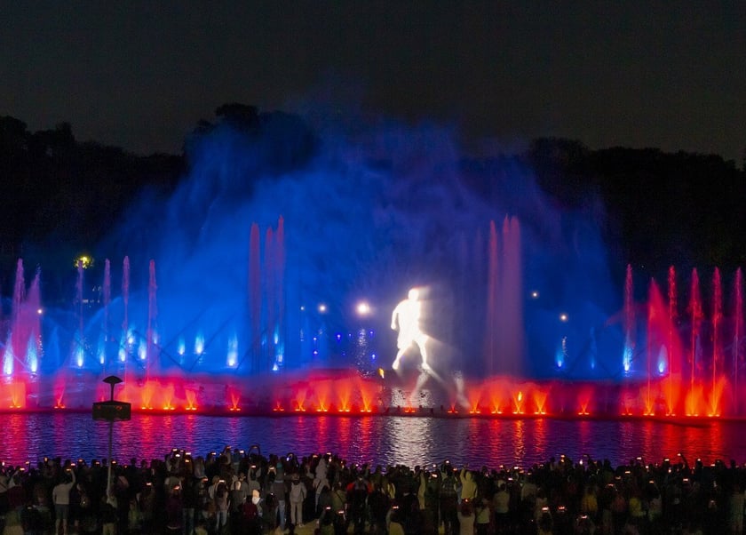 Pokaz fontanny multimedialnej we Wrocławiu. Pierwszy pokaz specjalny po dwuletniej przerwie