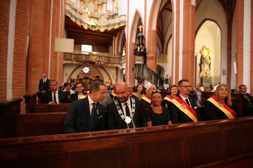 Uroczysta sesja Rady Miejskiej Wrocławia 24 czerwca 2022