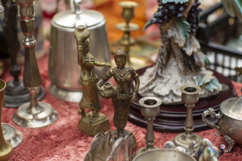 Targowisko na Młynie Sułkowice we Wrocławiu w każdą niedzielę przyciąga tłumy kupujących i sprzedających