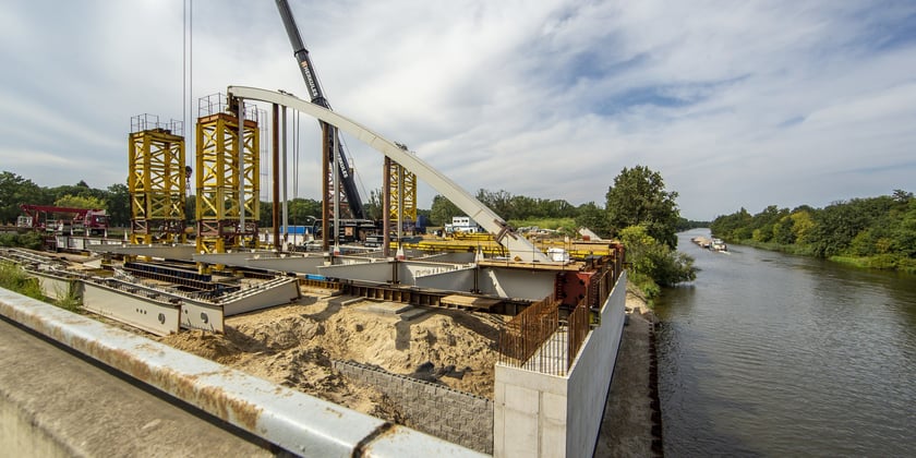 Budowa nowych mostów Chrobrego, wrzesień 2022