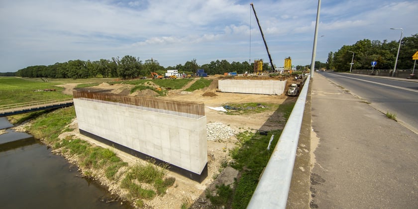 Budowa nowych mostów Chrobrego, wrzesień 2022