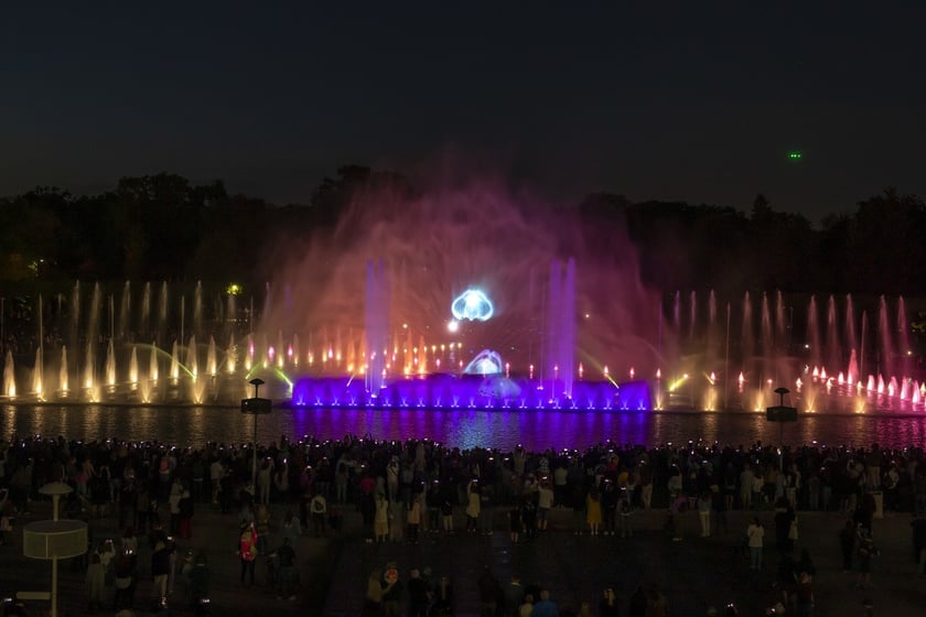 Wrocławska Fontanna Multimedialna podczas otwarcia sezonu