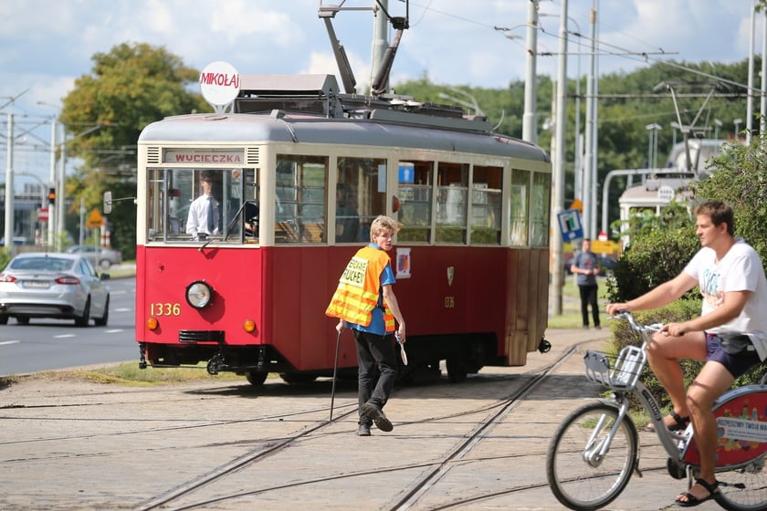 Dzień Otwarty Zajezdni Popowice 2022, zobacz stare aut i tramwaje