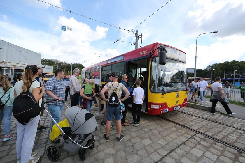Dzień Otwarty Zajezdni Popowice 2022, zobacz stare autobusy i tramwaje