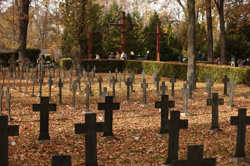 Cmentarz Osobowicki we Wrocławiu Wszystkich Świętych 2022