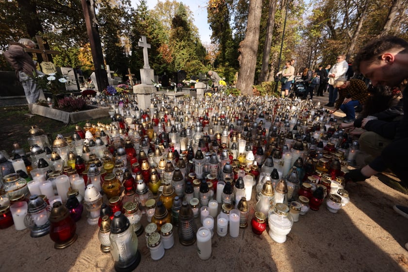 Cmentarz Osobowicki we Wrocławiu Wszystkich Świętych 2022