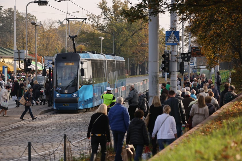 Cmentarz Osobowicki we Wrocławiu Wszystkich Świętych 2022