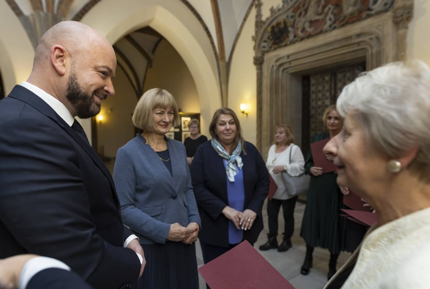 Uroczystość wręczenia dyplomów wrocławskim nauczycielom