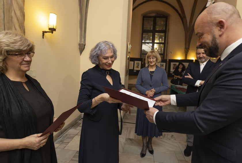 Uroczystość wręczenia dyplomów wrocławskim nauczycielom