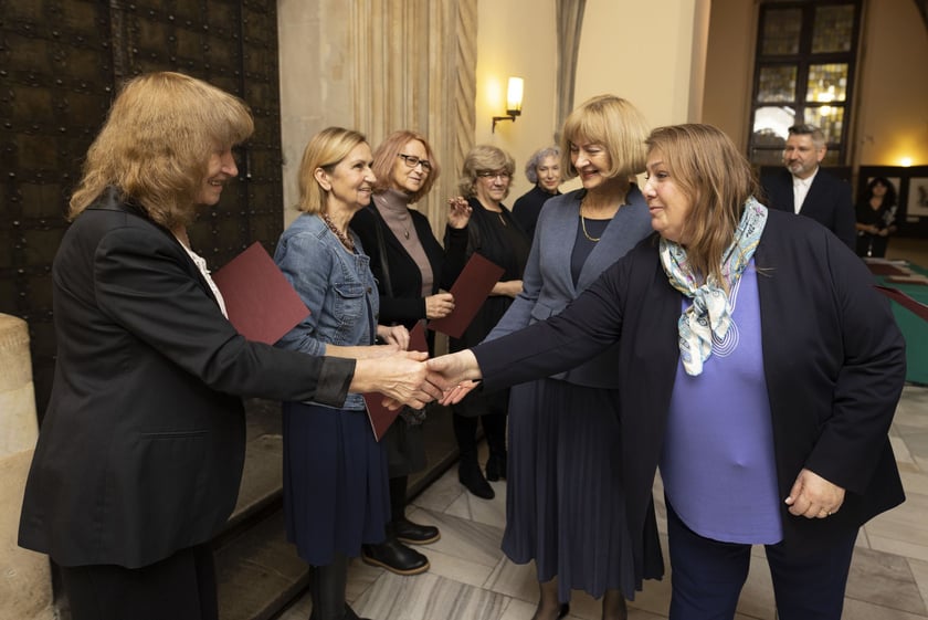 Uroczystość wręczenia dyplomów wrocławskim nauczycielom