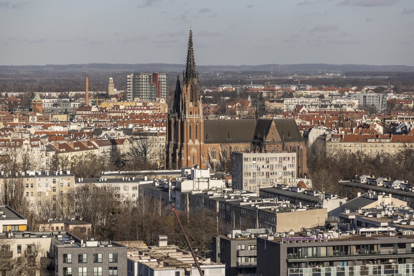 Na zdjęciu panorama Wrocławia widziana z tarasu na wieży katedry na Ostrowie Tumskim