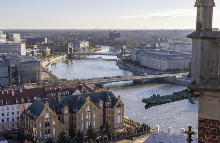 Na zdjęciu panorama Wrocławia widziana z tarasu na wieży katedry na Ostrowie Tumskim