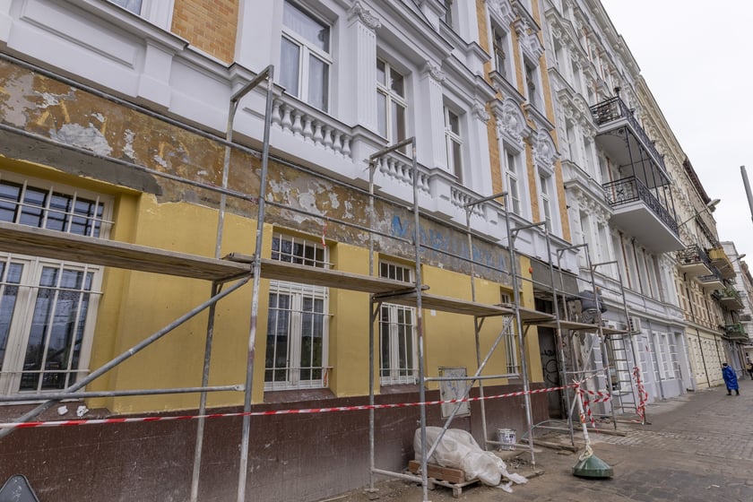 Remontowana kamienica przy ul. Słowiańskiej