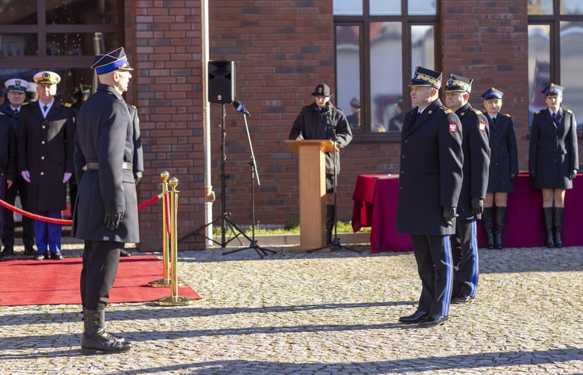 Uroczystość przekazania wozów ratowniczo-gaśniczych dolnośląskiem strażakom