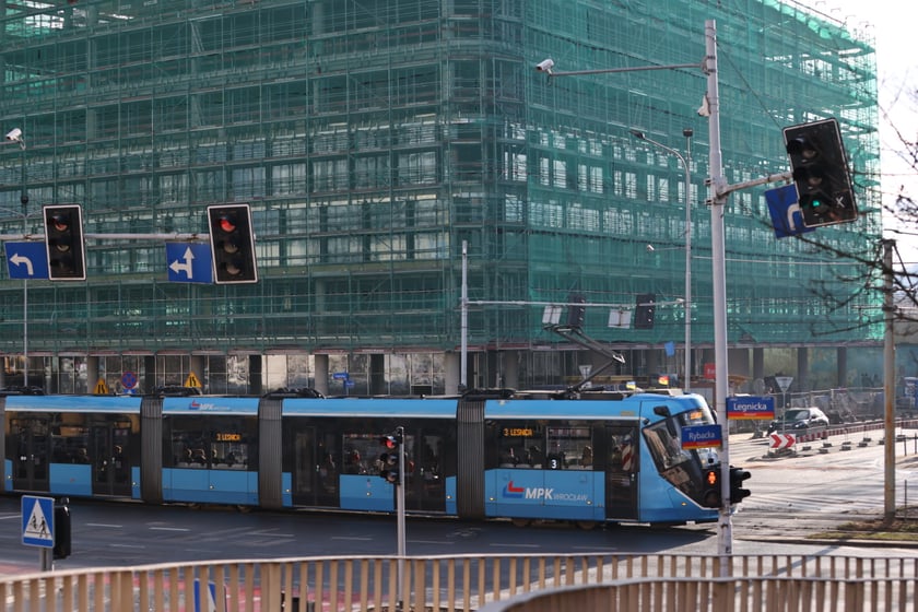 Okolice ulicy Legnickiej, placu Jana Pawła II i placu Strzegomskiego - styczeń 2023