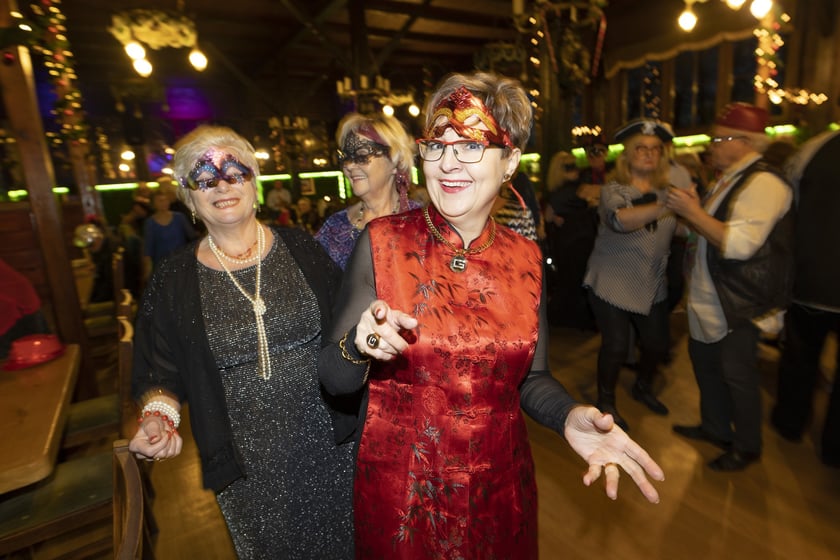 Bal maskowy seniorów z okazji Dnia Babci i Dziadka