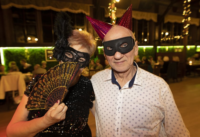 Bal maskowy seniorów z okazji Dnia Babci i Dziadka