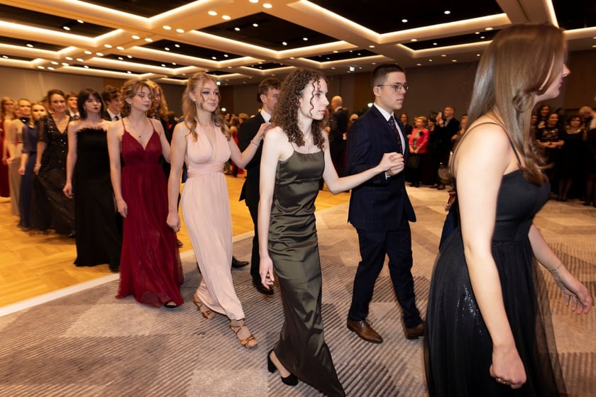 Studniówka XIV LO we Wrocławiu, 21 stycznia 2023 r., Hotel Q Plus na Bielanach Wrocławskich