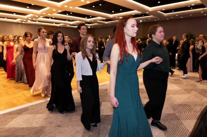 Studniówka XIV LO we Wrocławiu, 21 stycznia 2023 r., Hotel Q Plus na Bielanach Wrocławskich