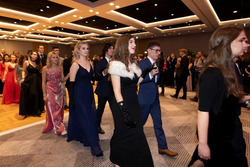 Studniówka XIV LO we Wrocławiu, 21 stycznia 2023 r., Hotel Q Plus na Bielanach Wrocławskich