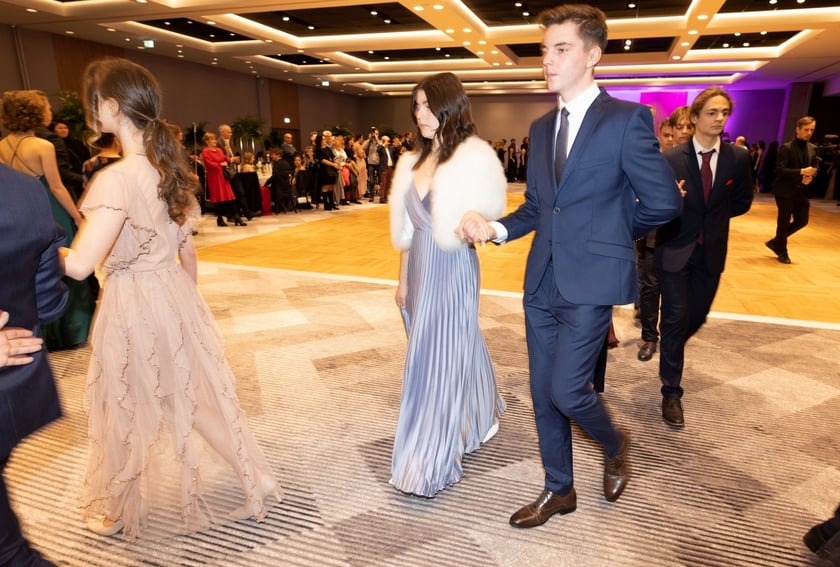 Studniówka XIV LO we Wrocławiu, 21 stycznia 2023 r., Hotel Q Plus na Bielanach Wrocławskich