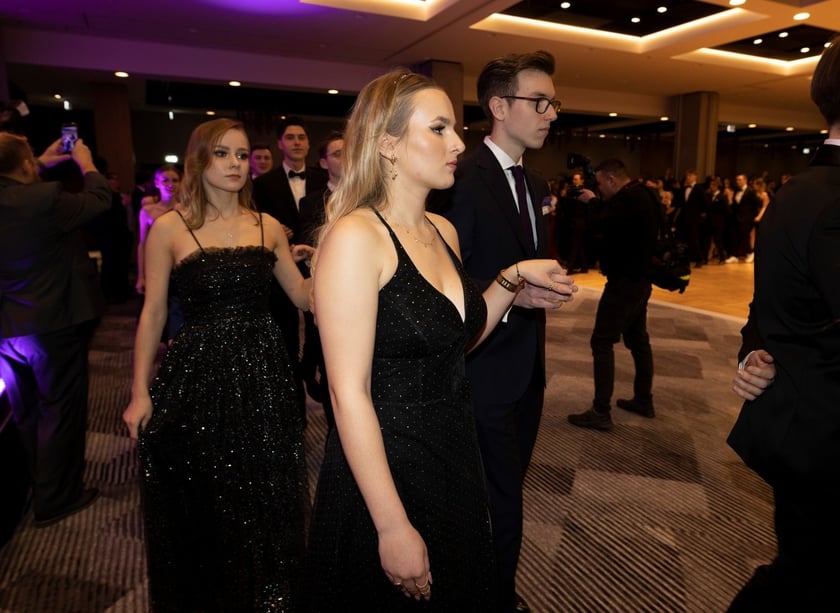 Studniówka XIV LO we Wrocławiu, 21 stycznia 2023 r., Hotel Q Plus na Bielanach Wrocławskich